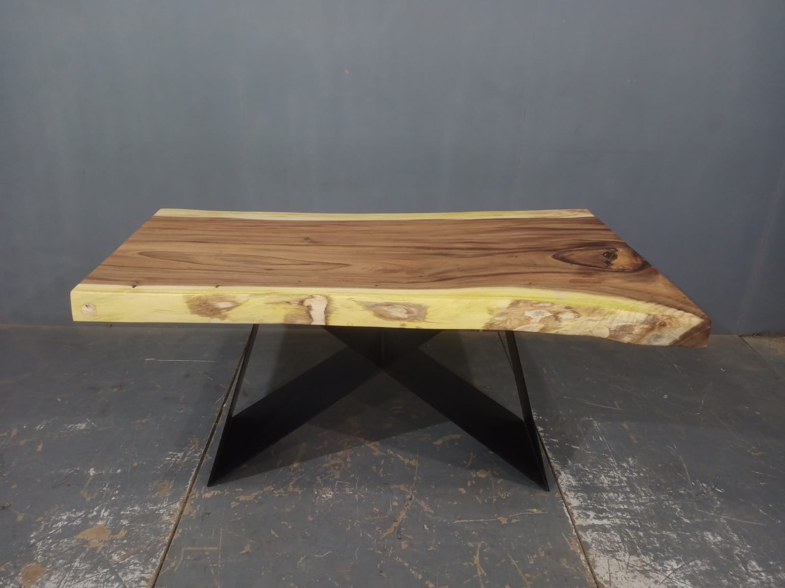 LIVE EDGE TABLES
