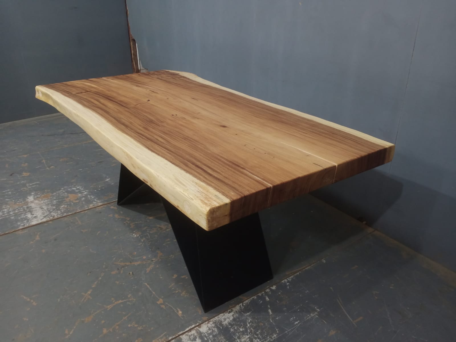 Live Edge Tables