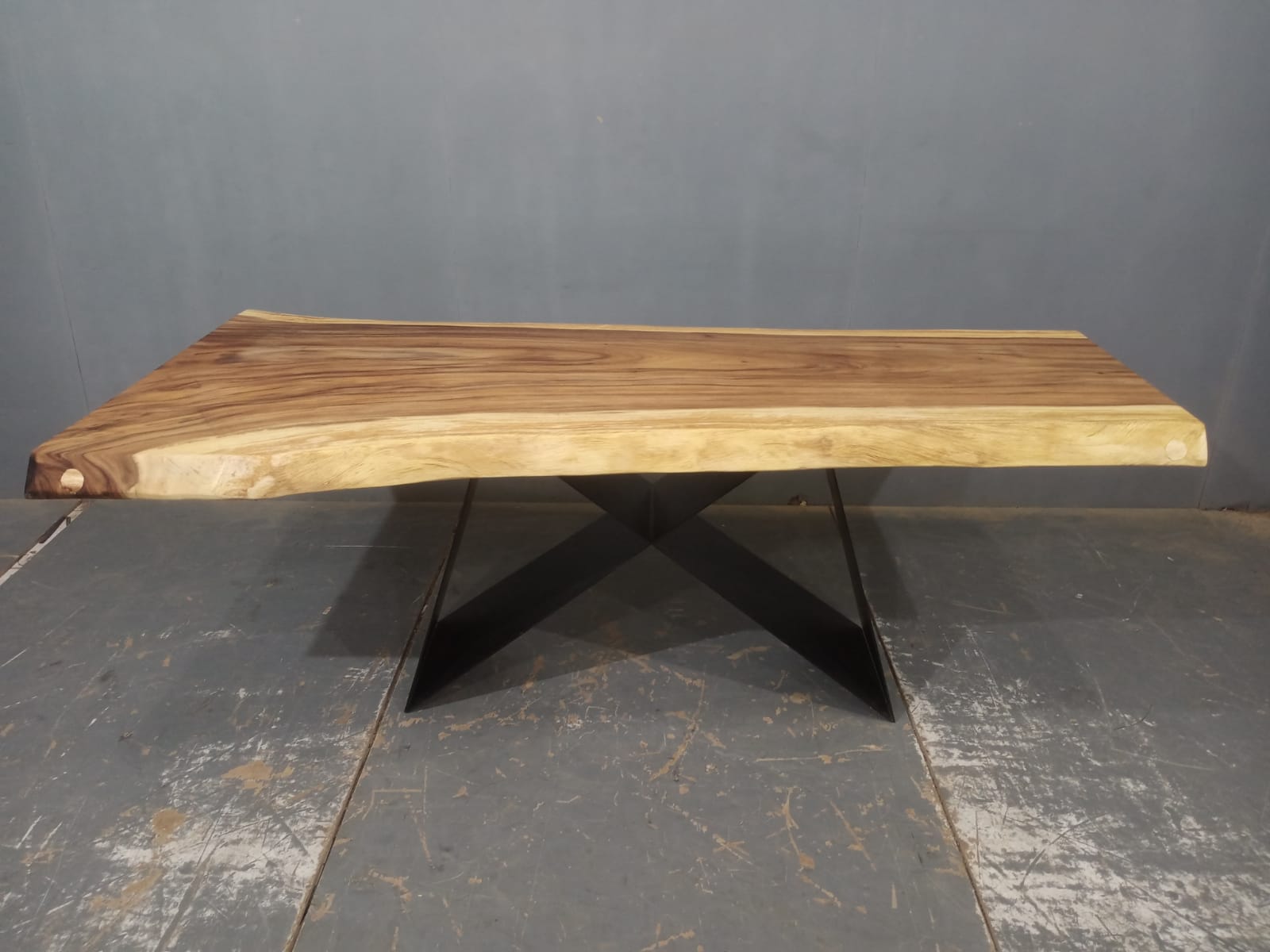 LIVE EDGE TABLES