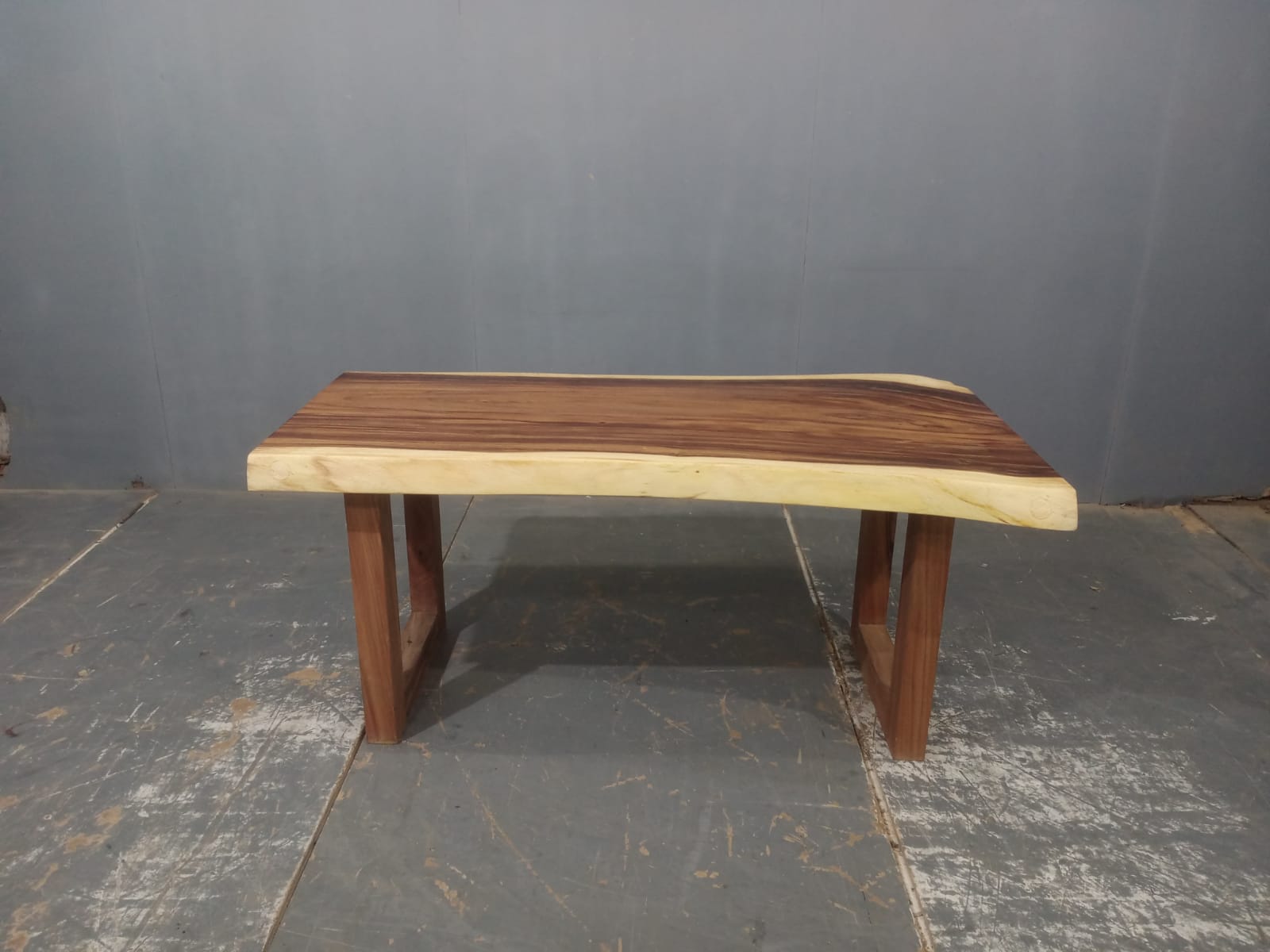 LIVE EDGE TABLES