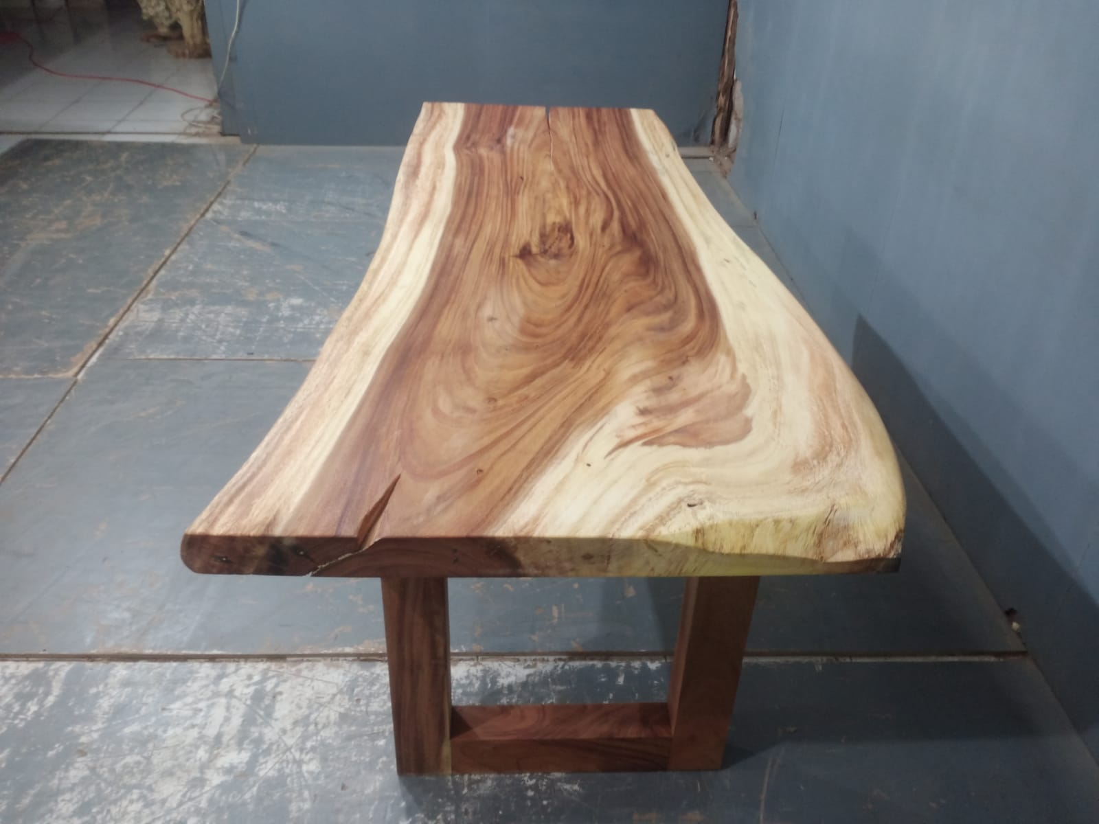 Live Edge Tables