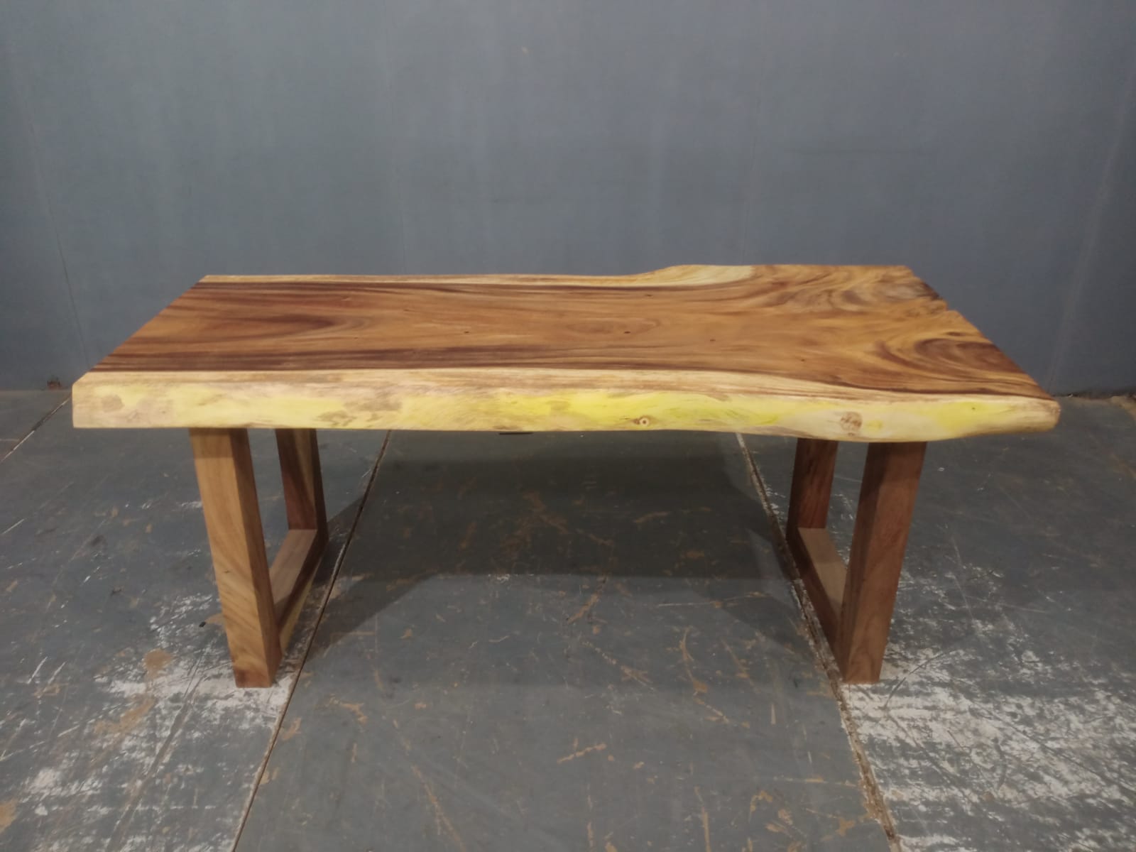 LIVE EDGE TABLES