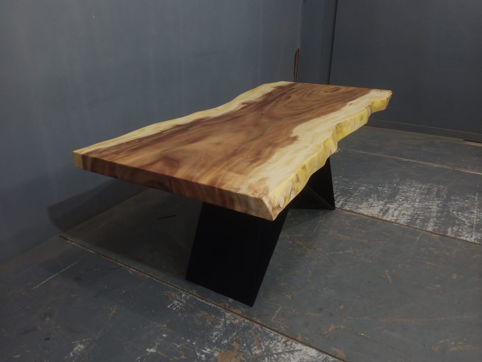 Live Edge Tables