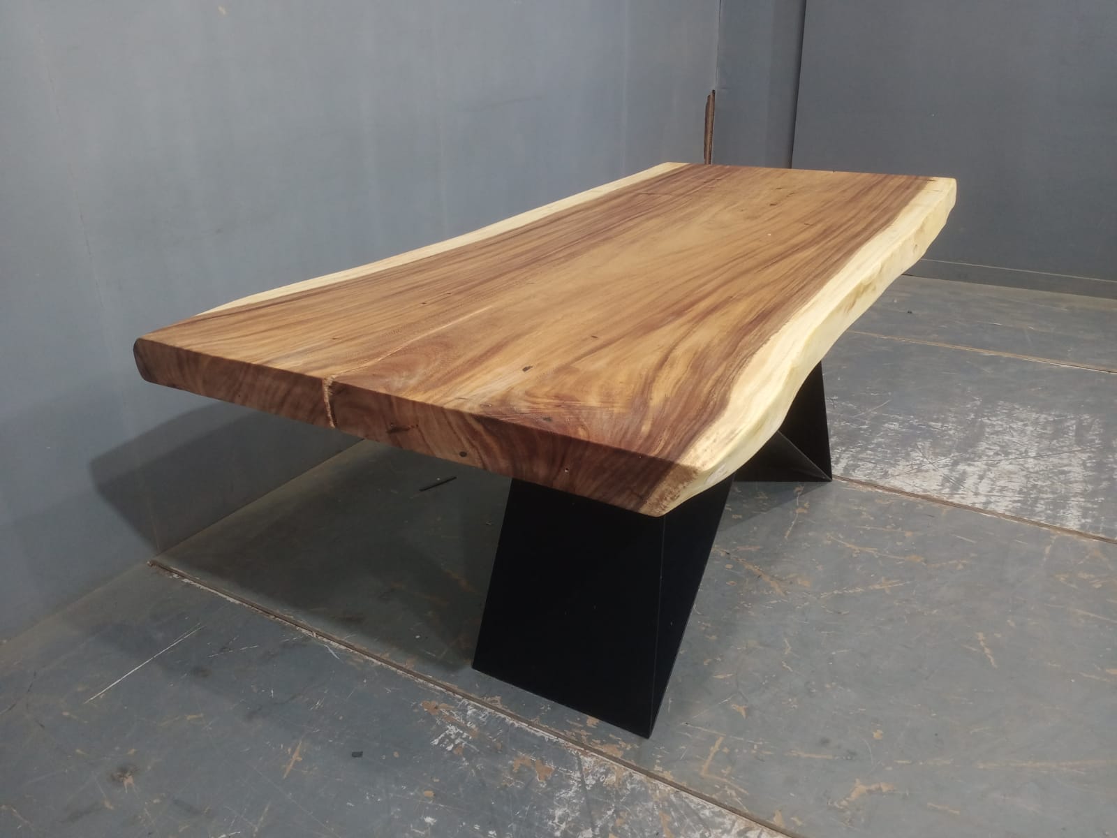 Live Edge Tables