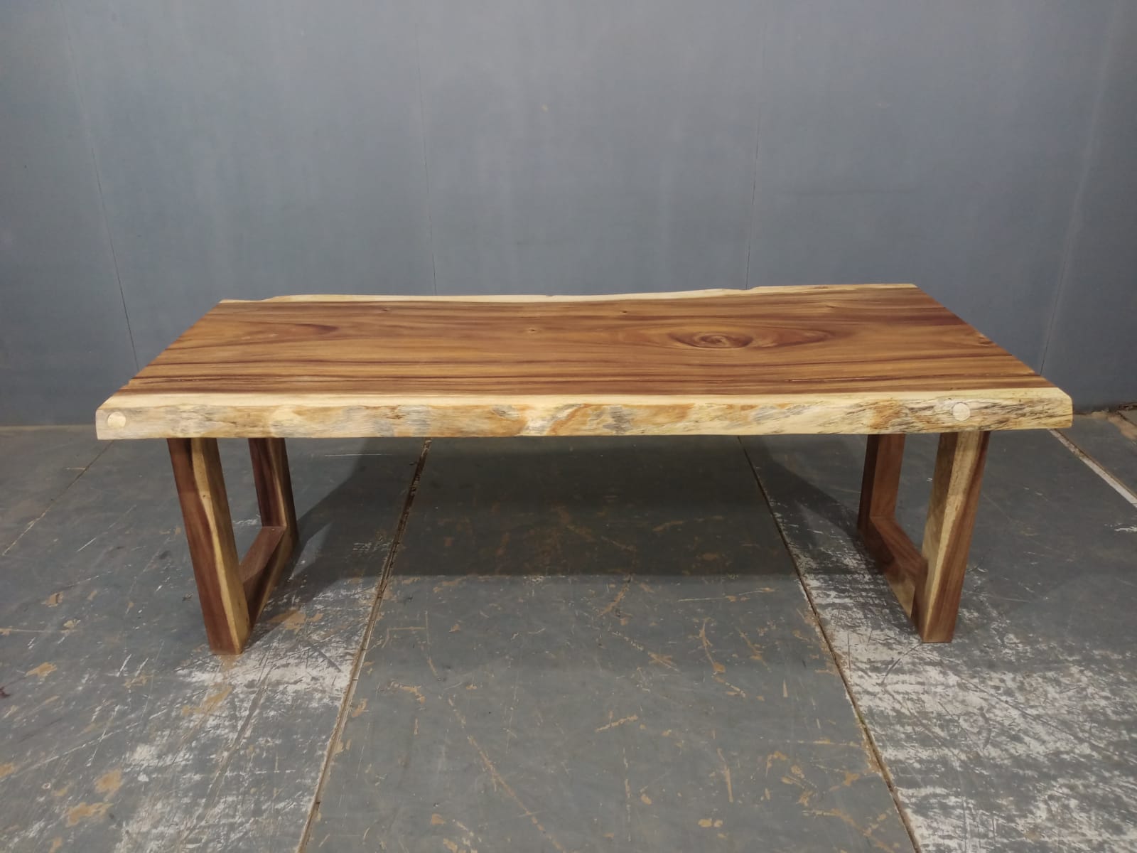 LIVE EDGE TABLES