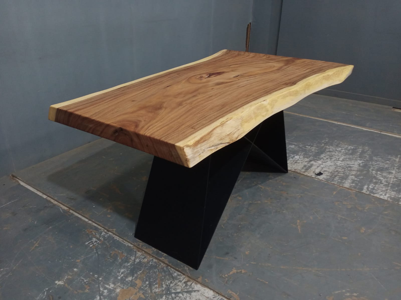 Live Edge Tables