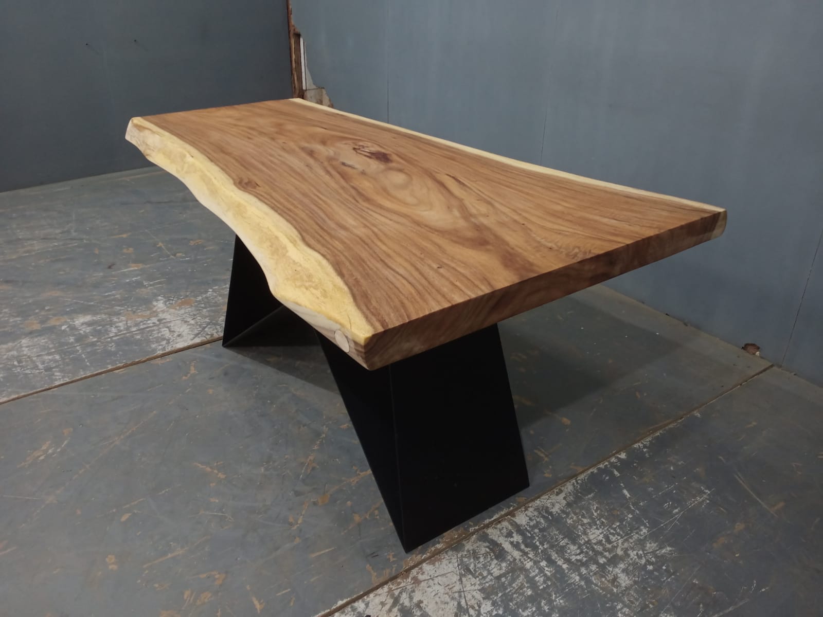 Live Edge Tables