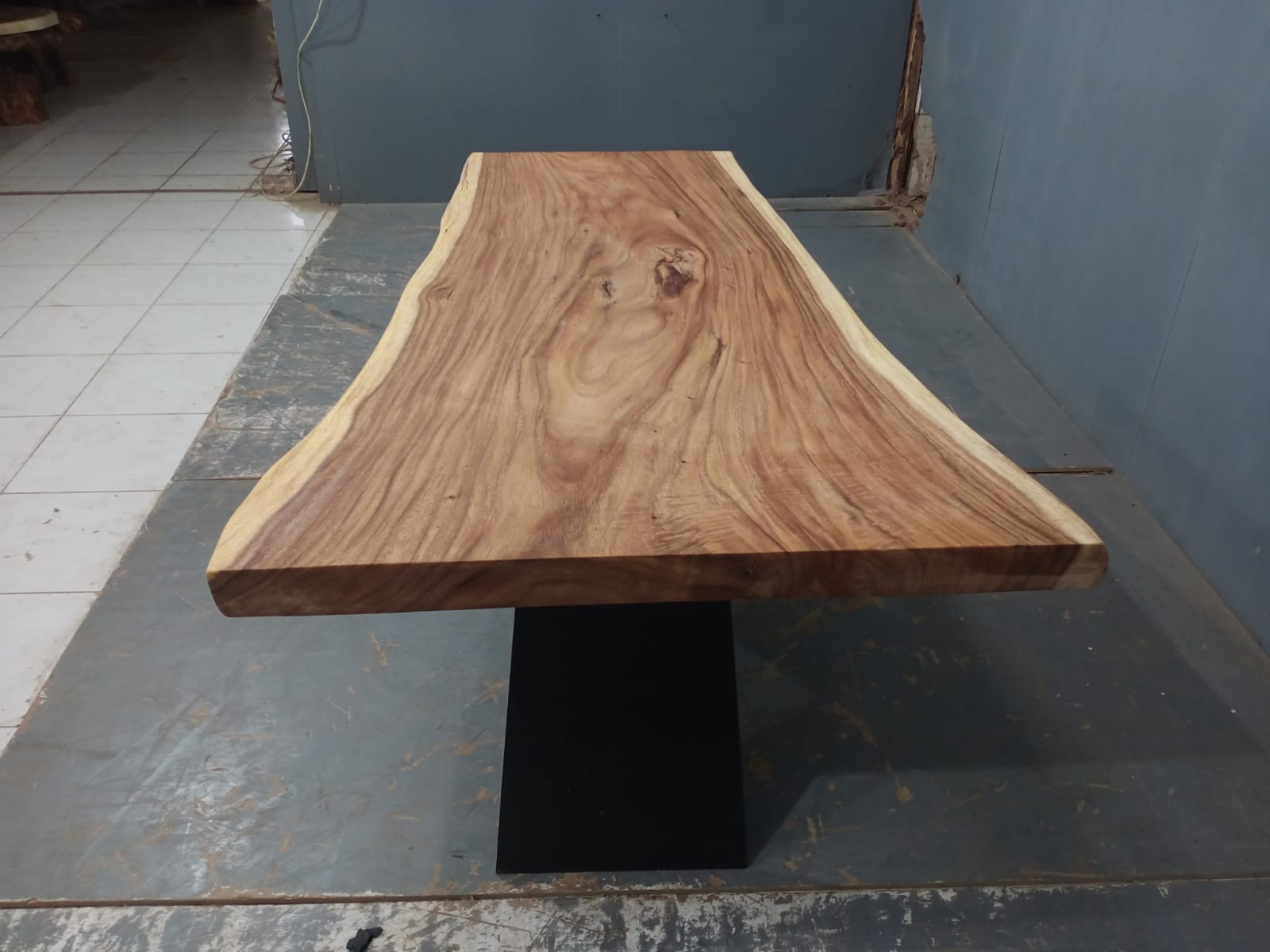 Live Edge Tables