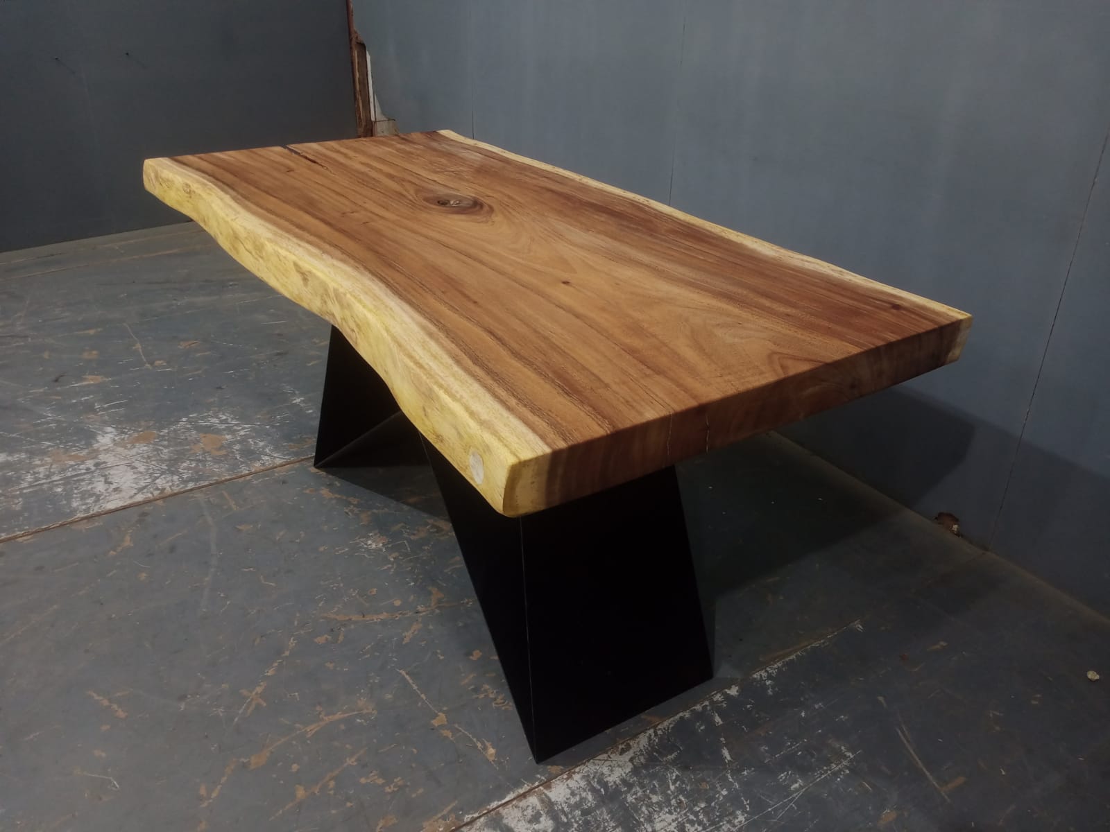 Live Edge Tables