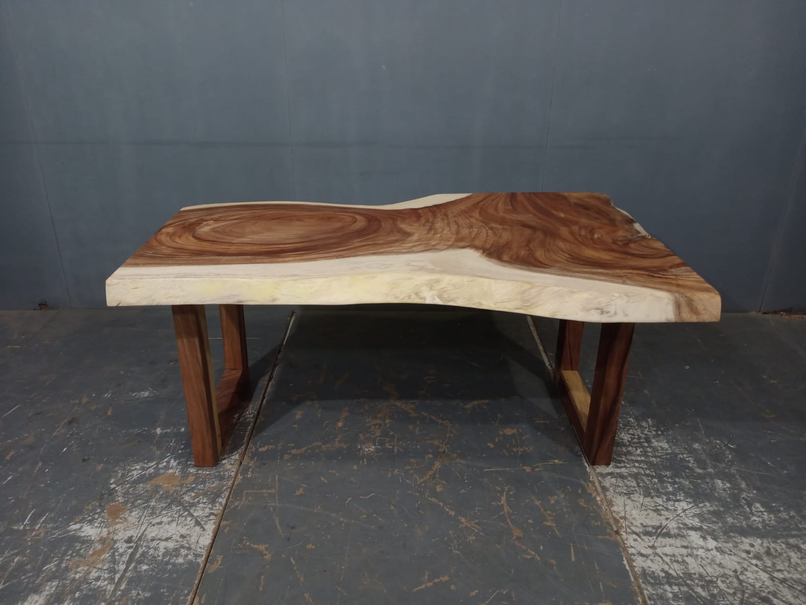 LIVE EDGE TABLES