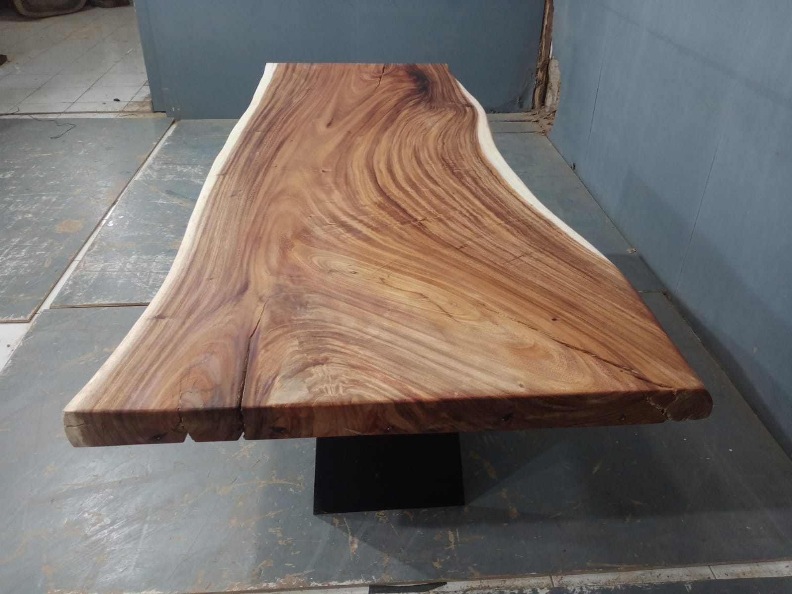 Live Edge Tables