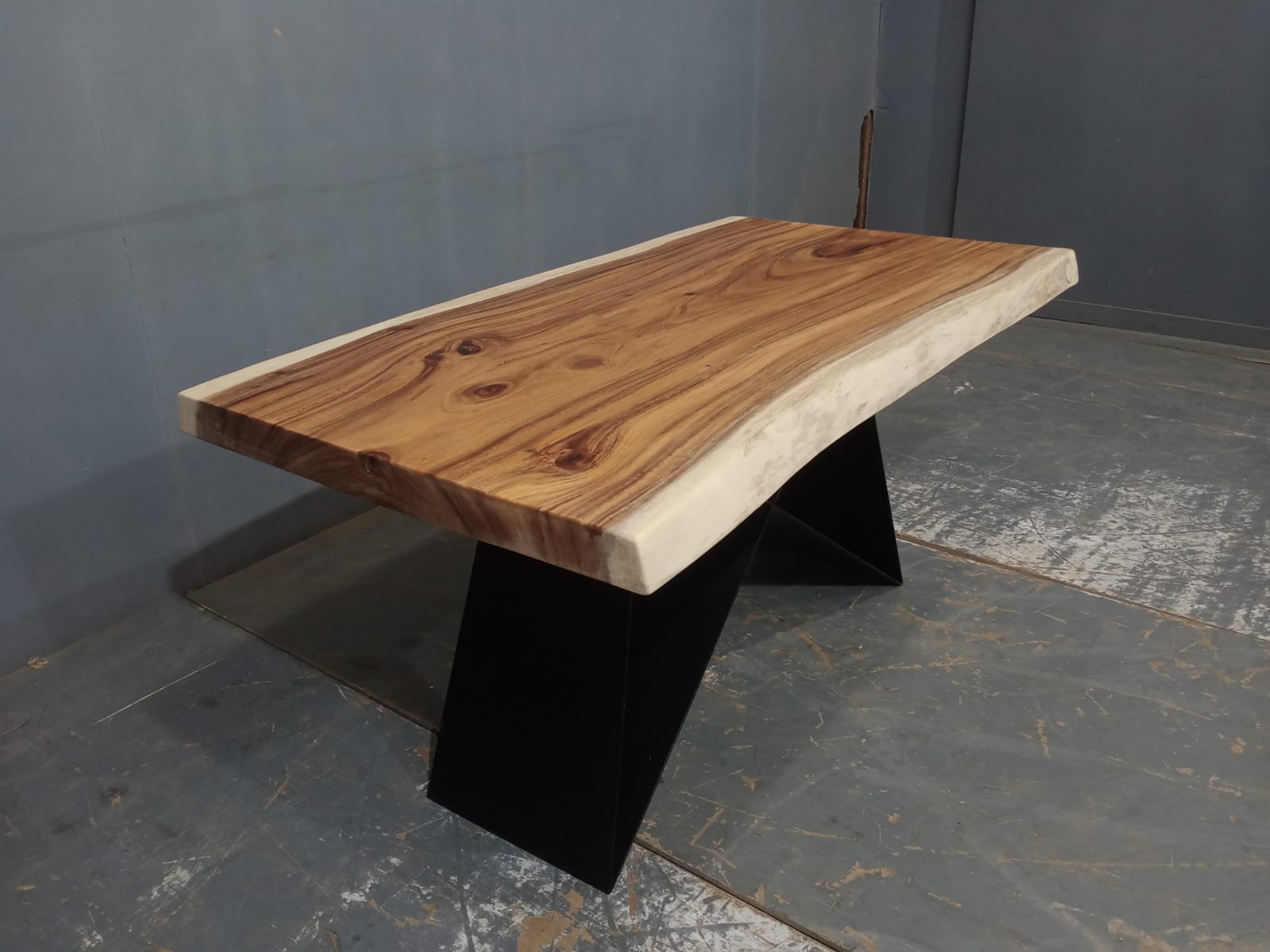 Live Edge Tables