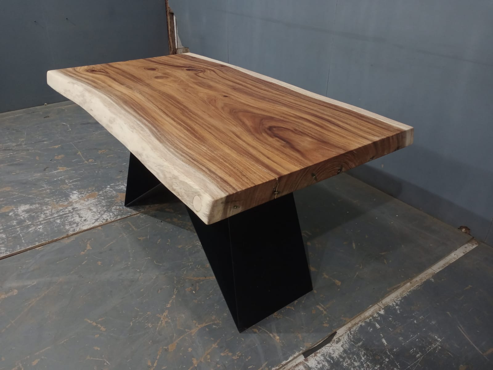 Live Edge Tables