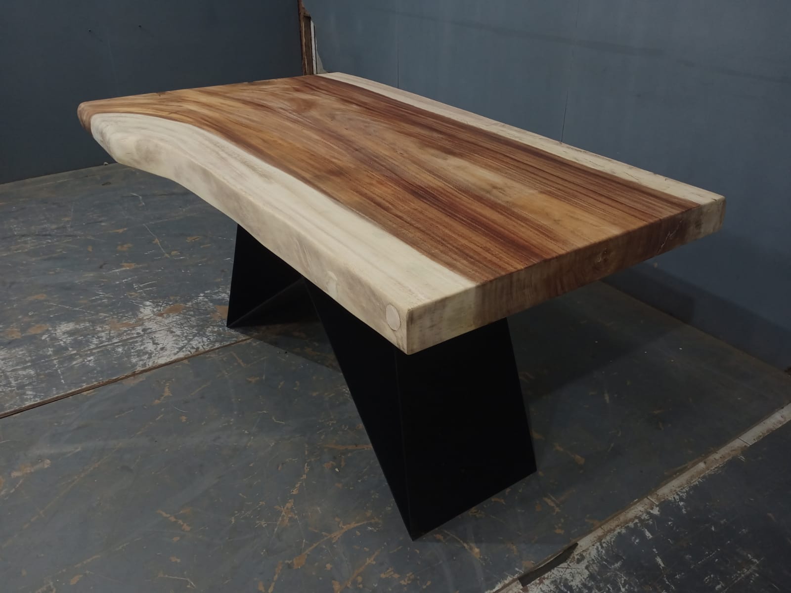Live Edge Tables