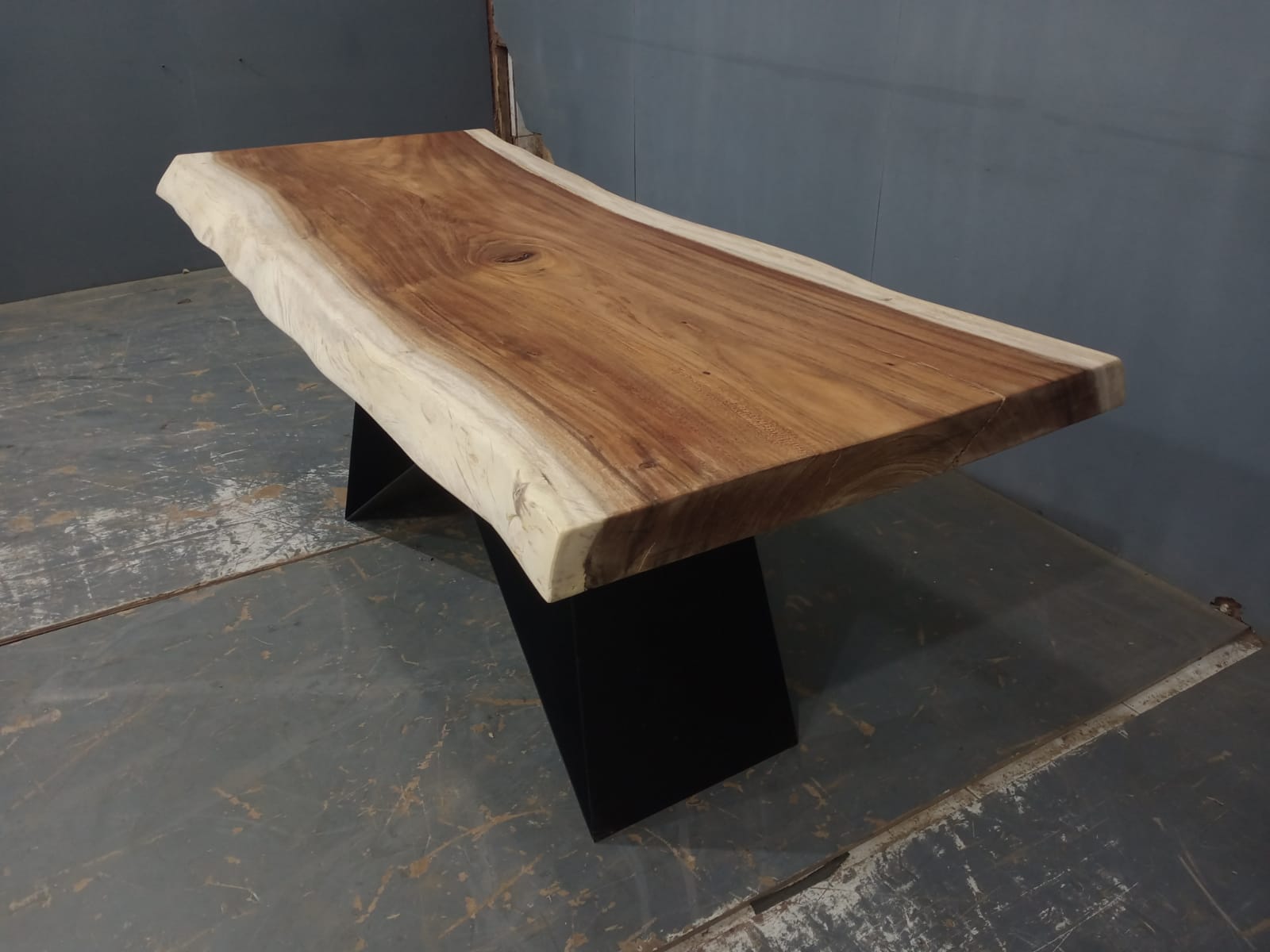 Live Edge Tables