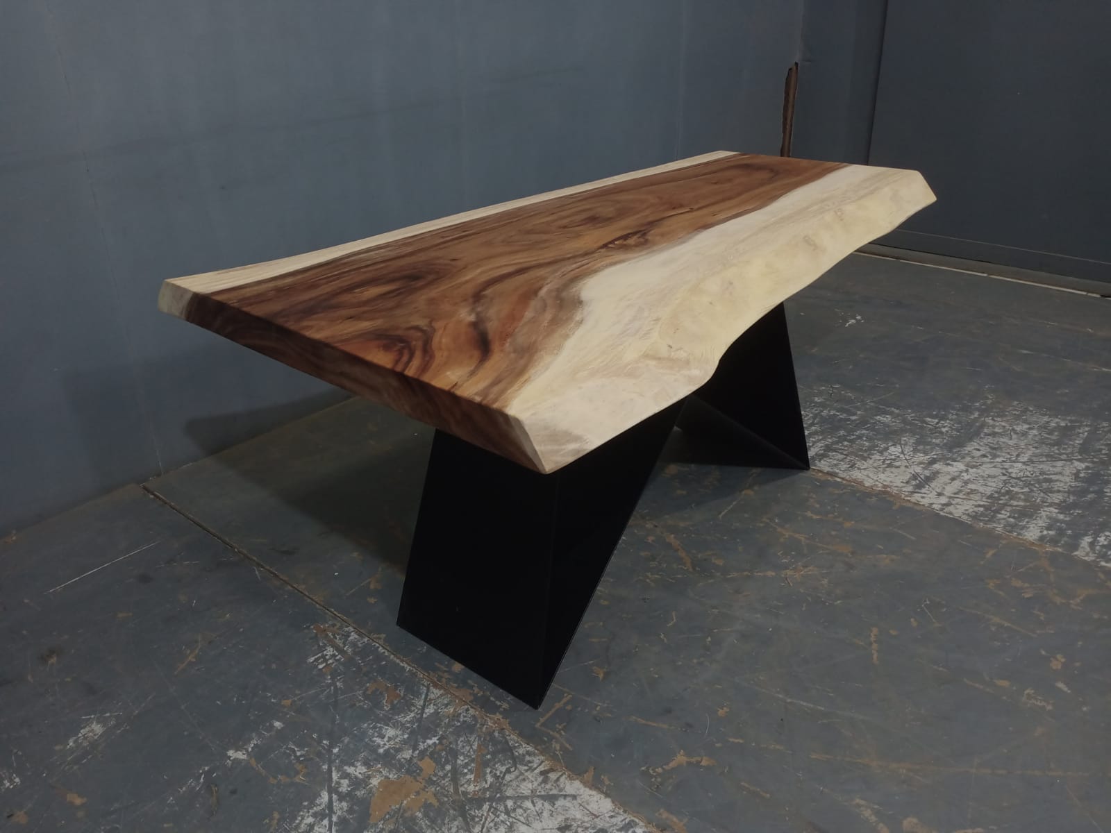 Live Edge Tables