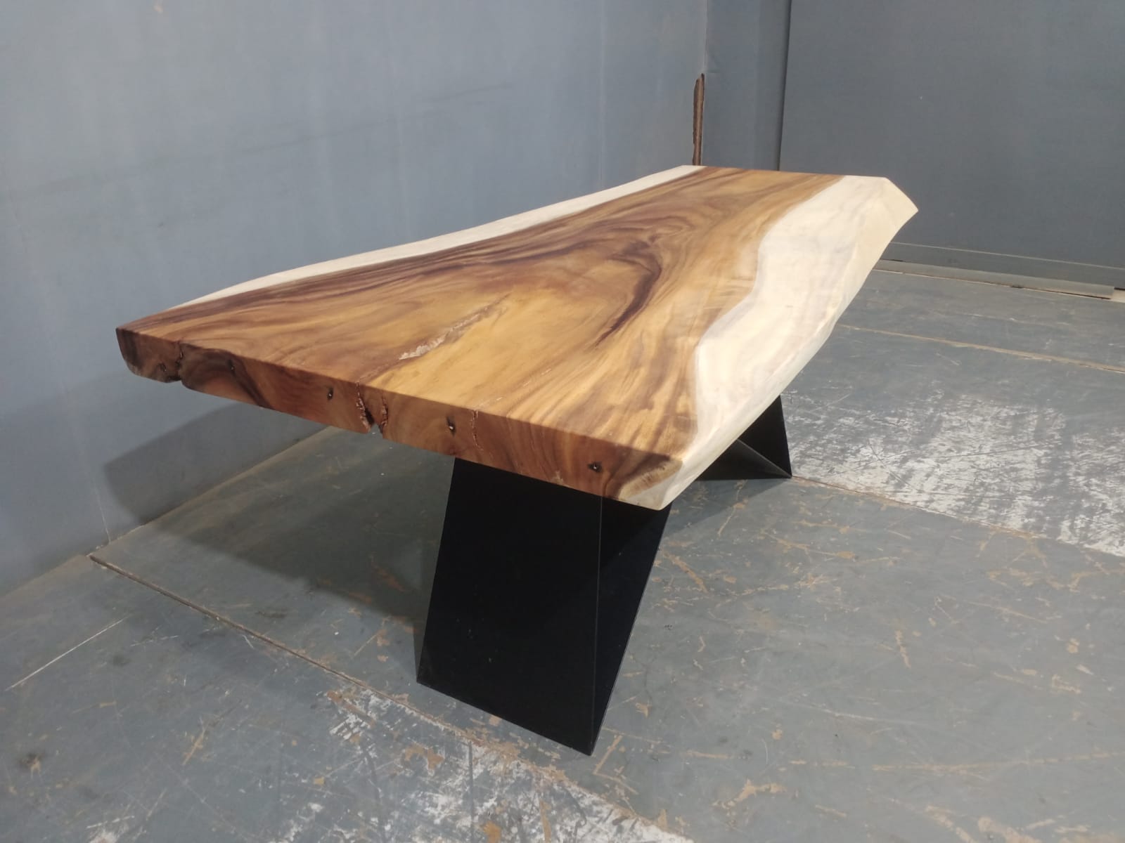 Live Edge Tables
