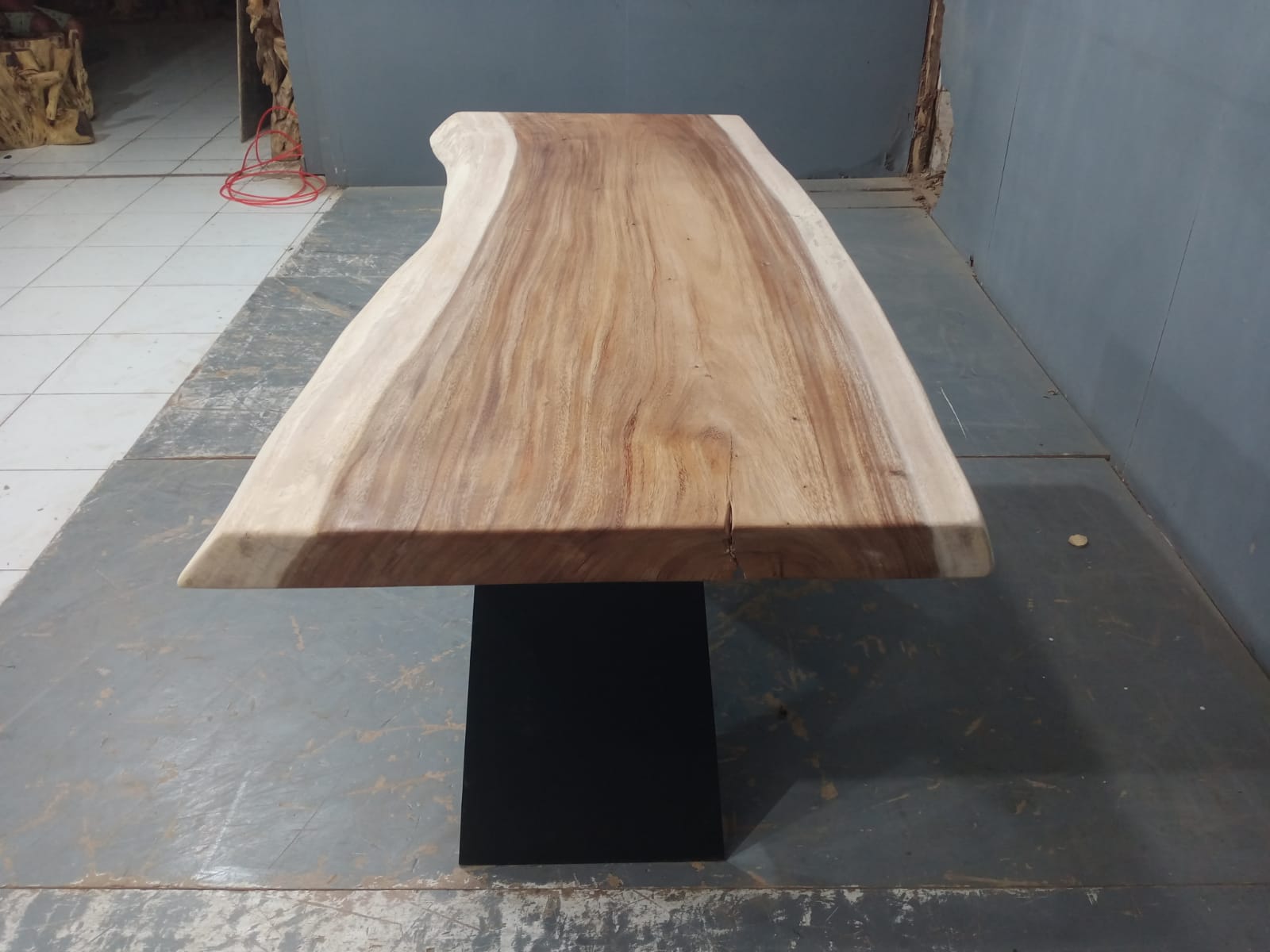 Live Edge Tables