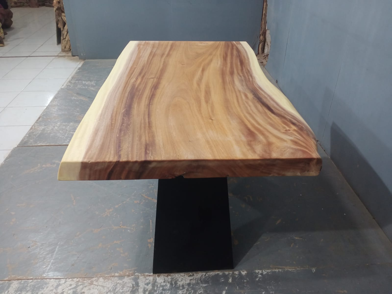 Live Edge Tables