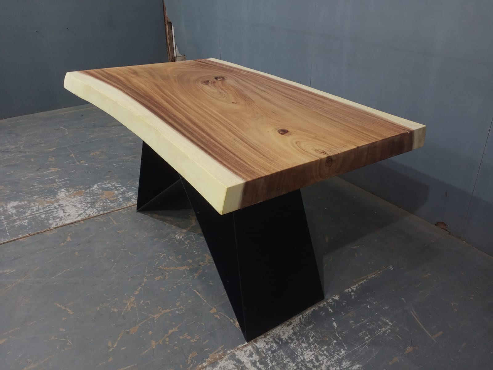 Live Edge Tables