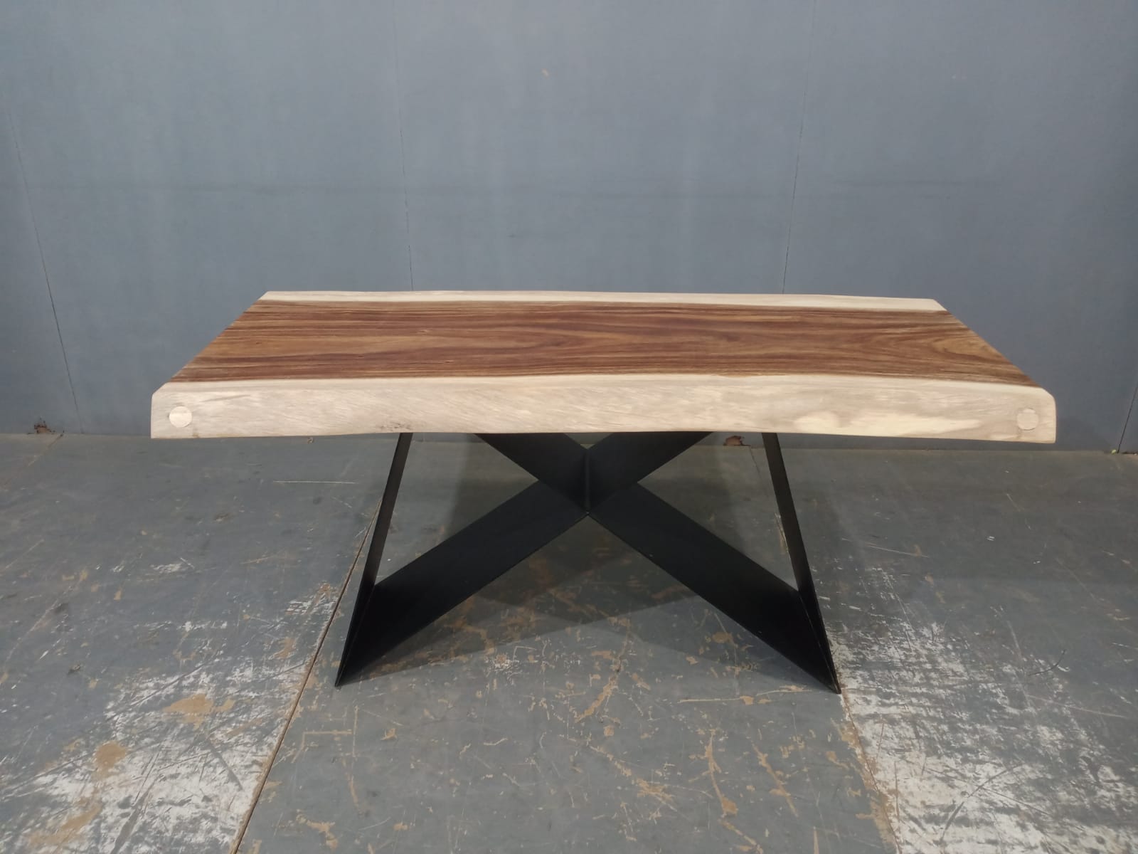 LIVE EDGE TABLES