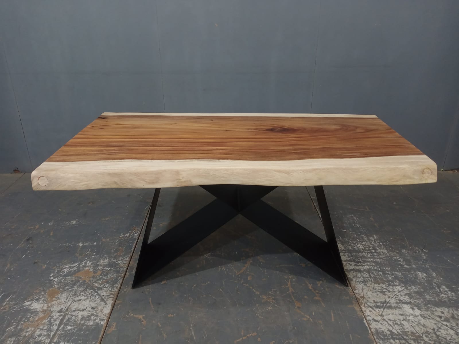 LIVE EDGE TABLES