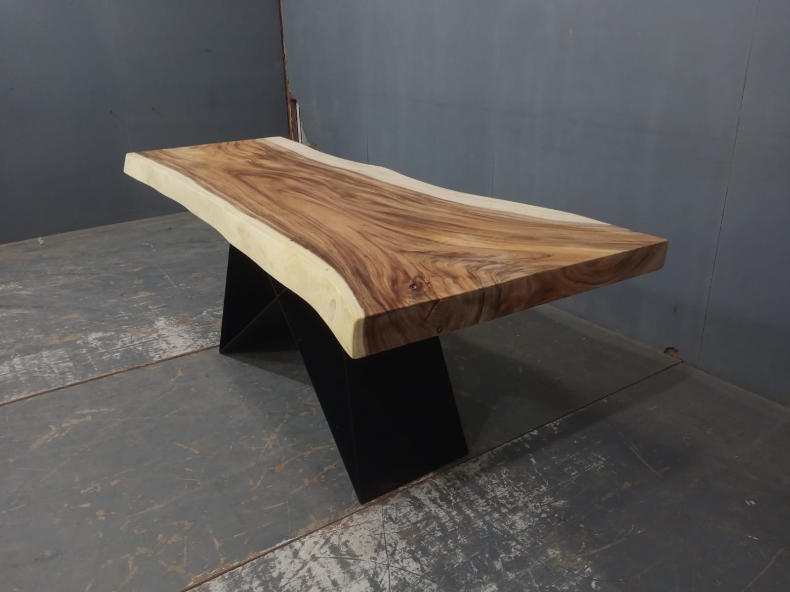 Live Edge Tables