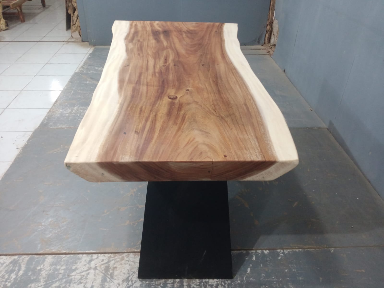 Live Edge Tables