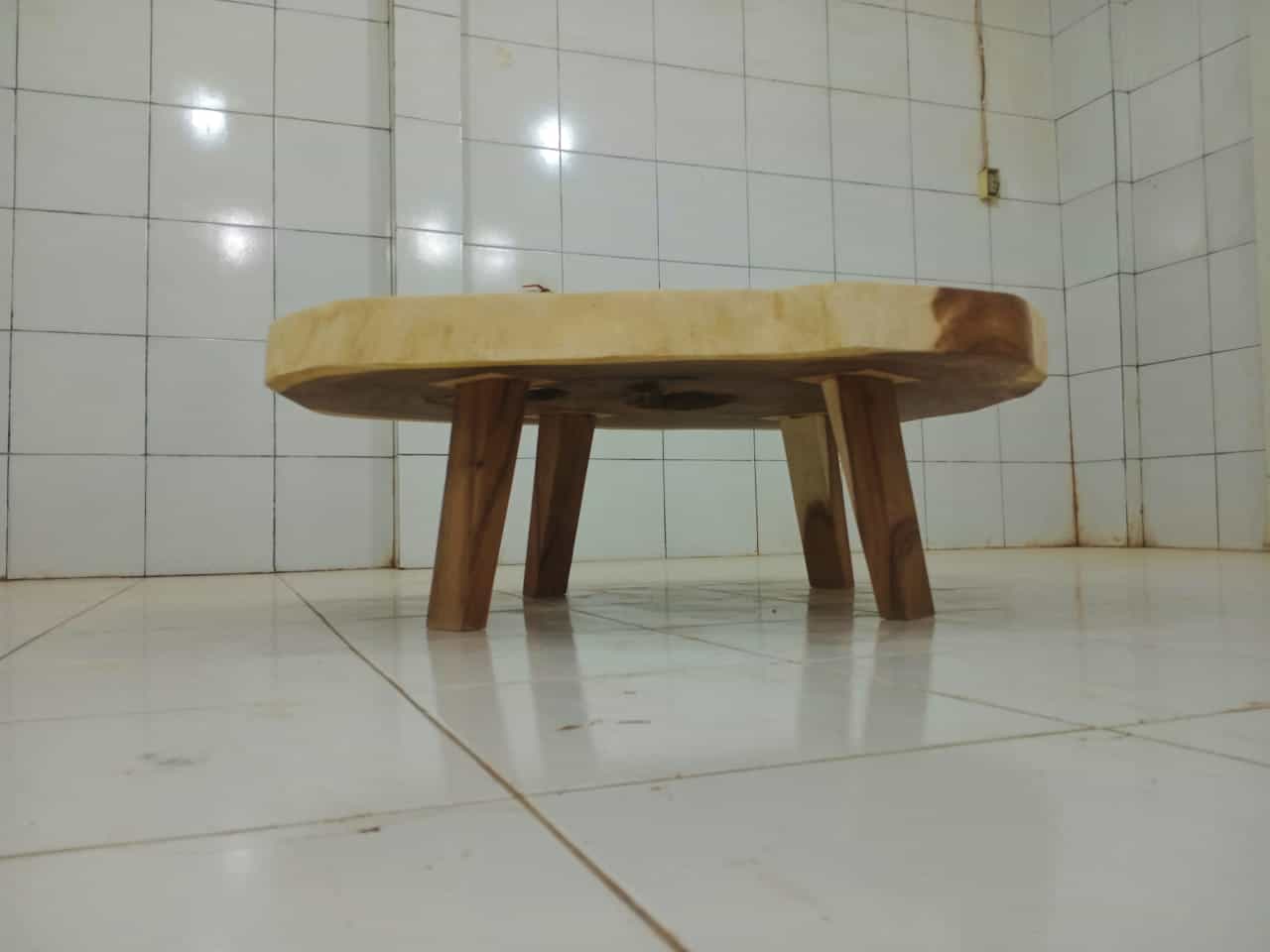 LIVE EDGE TABLES
