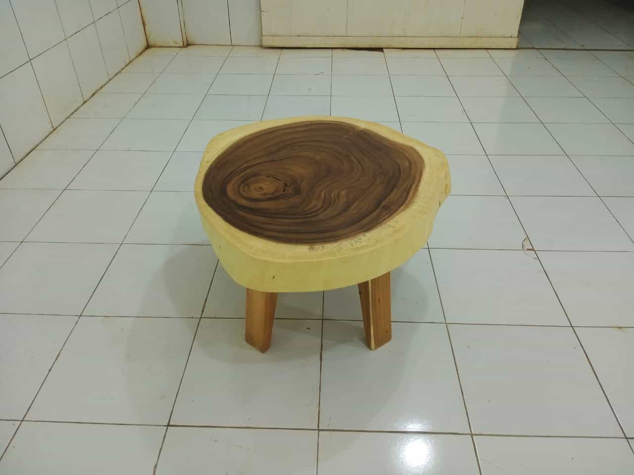 LIVE EDGE TABLES