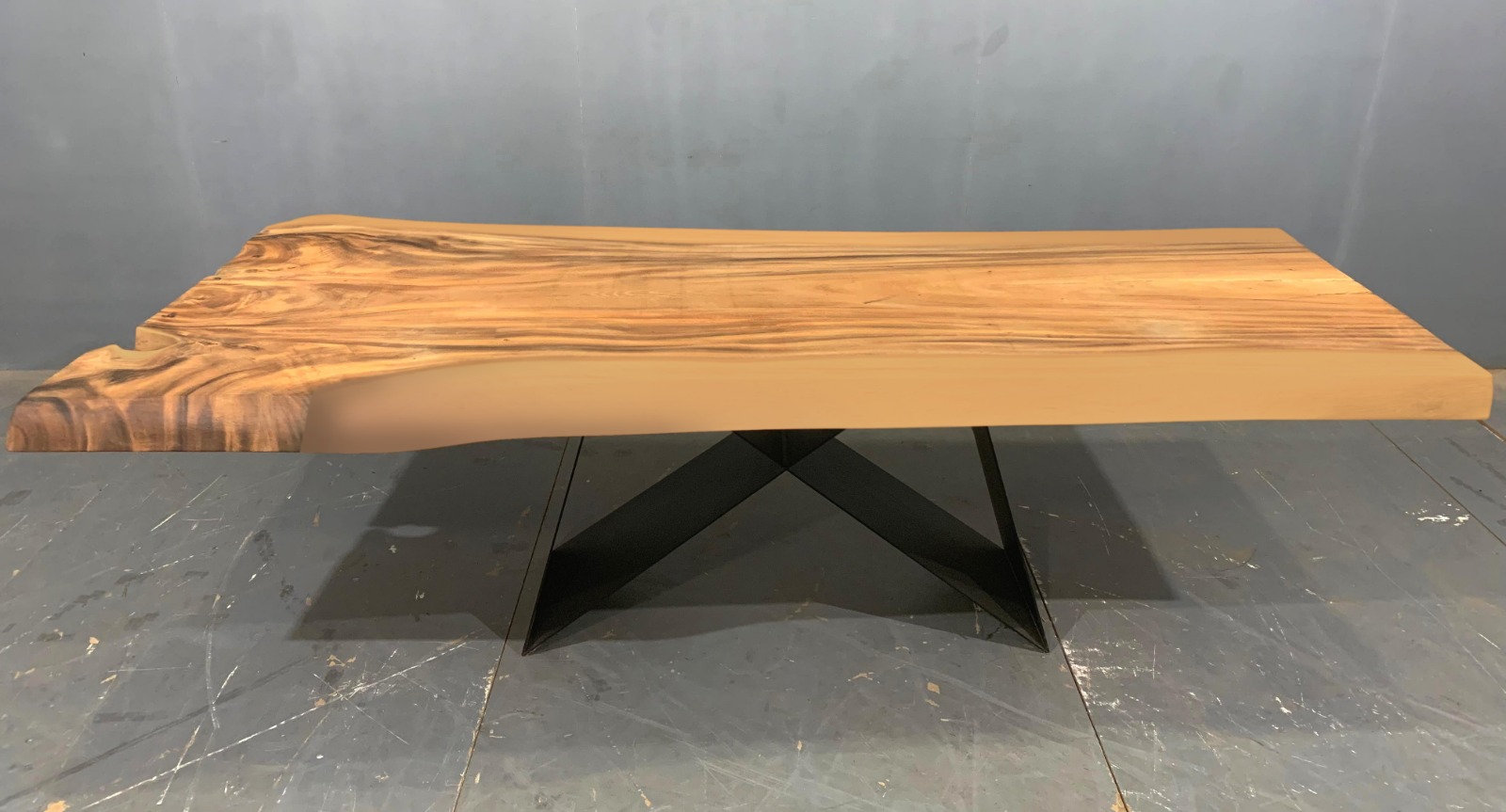 LIVE EDGE TABLES