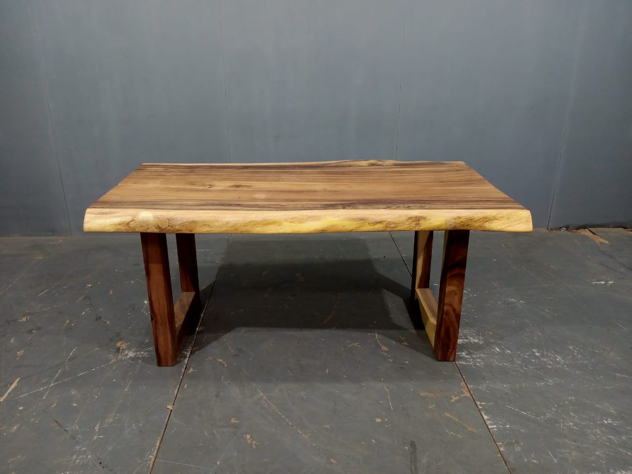 LIVE EDGE TABLES