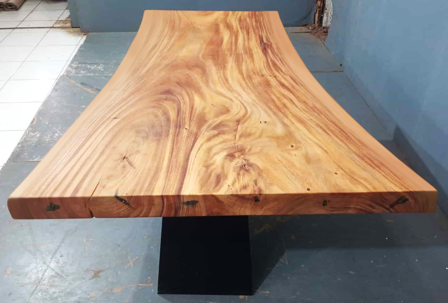Live Edge Tables