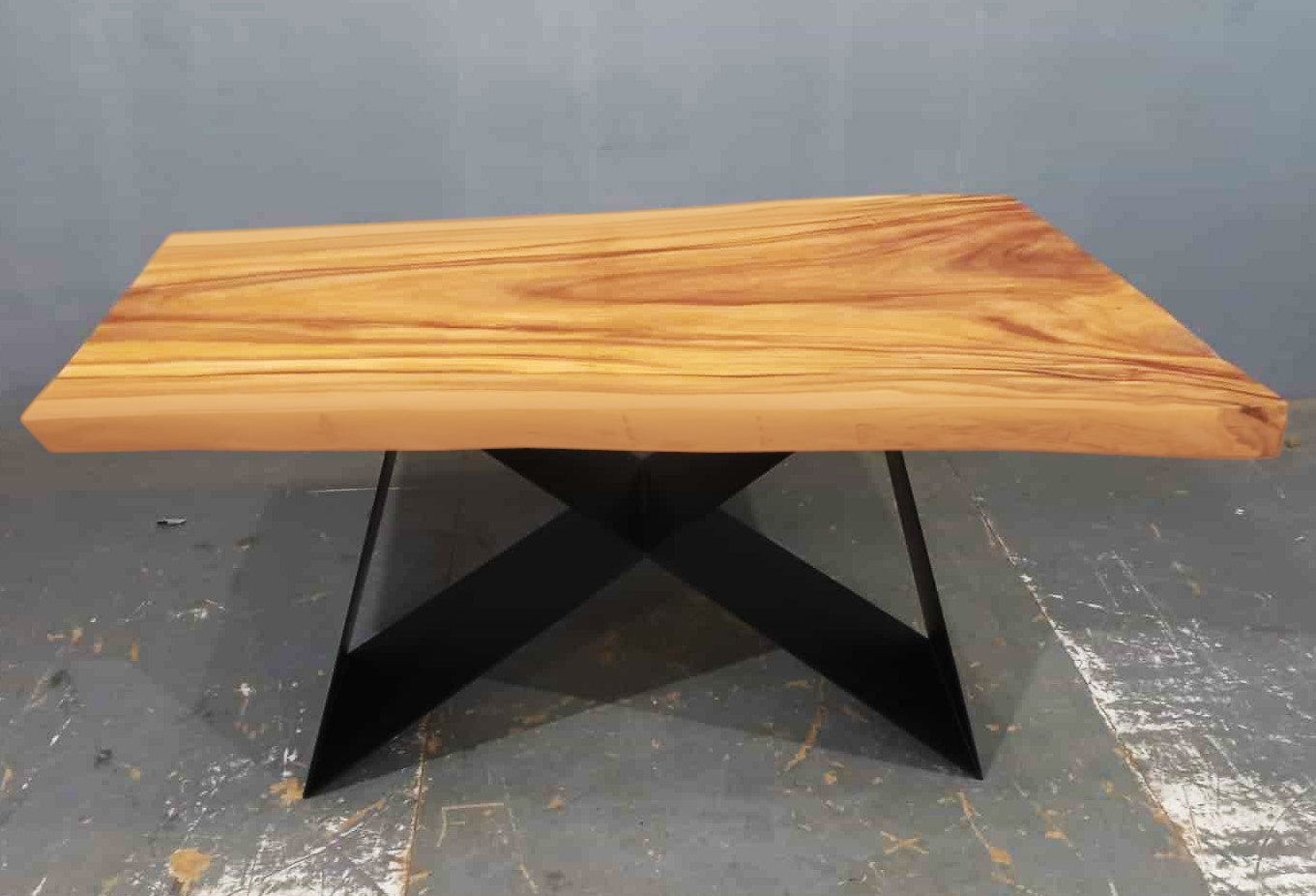 LIVE EDGE TABLES