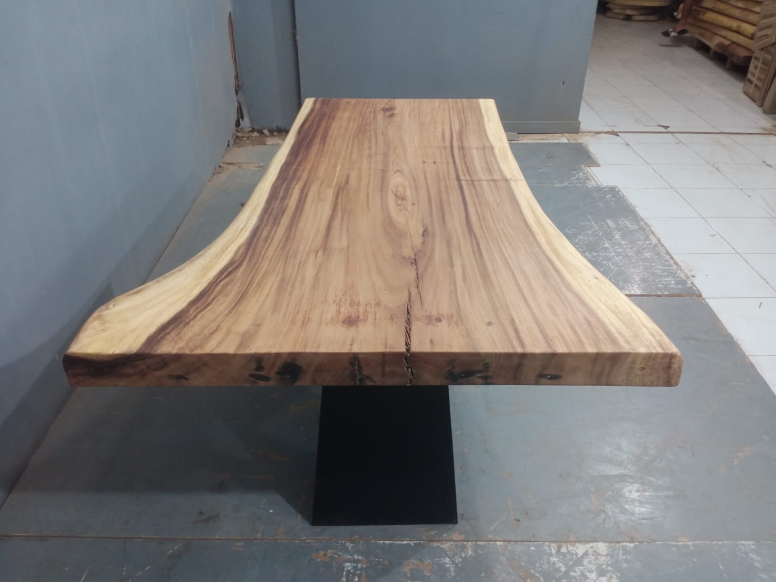 Live Edge Tables