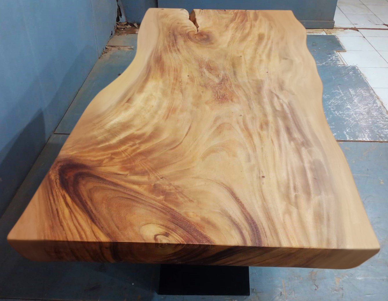 Live Edge Tables