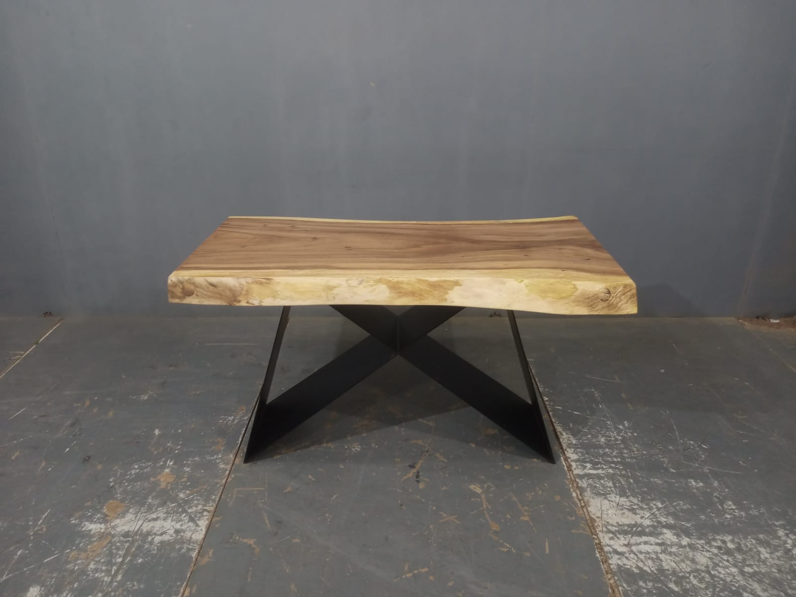 LIVE EDGE TABLES