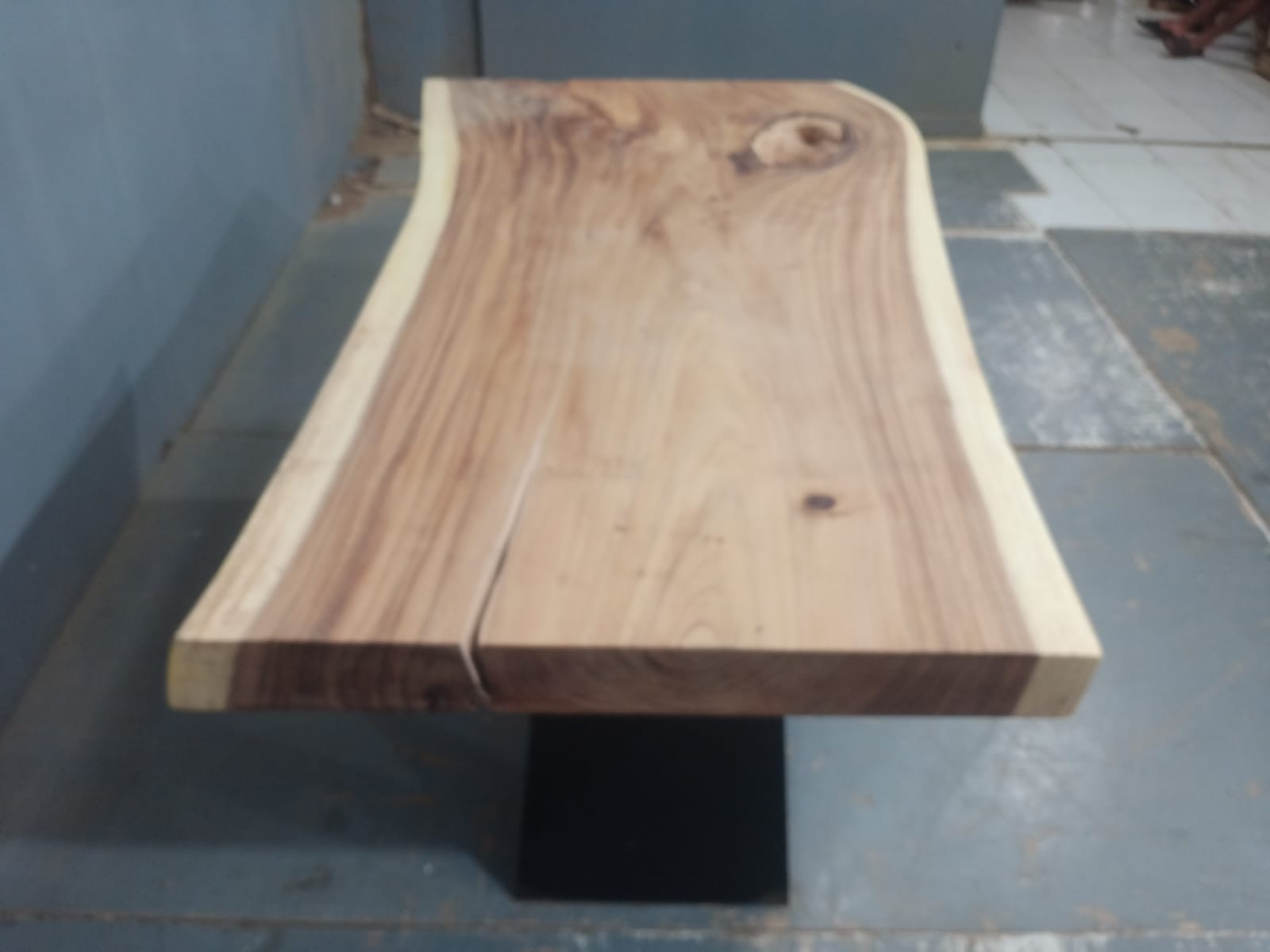 Live Edge Tables