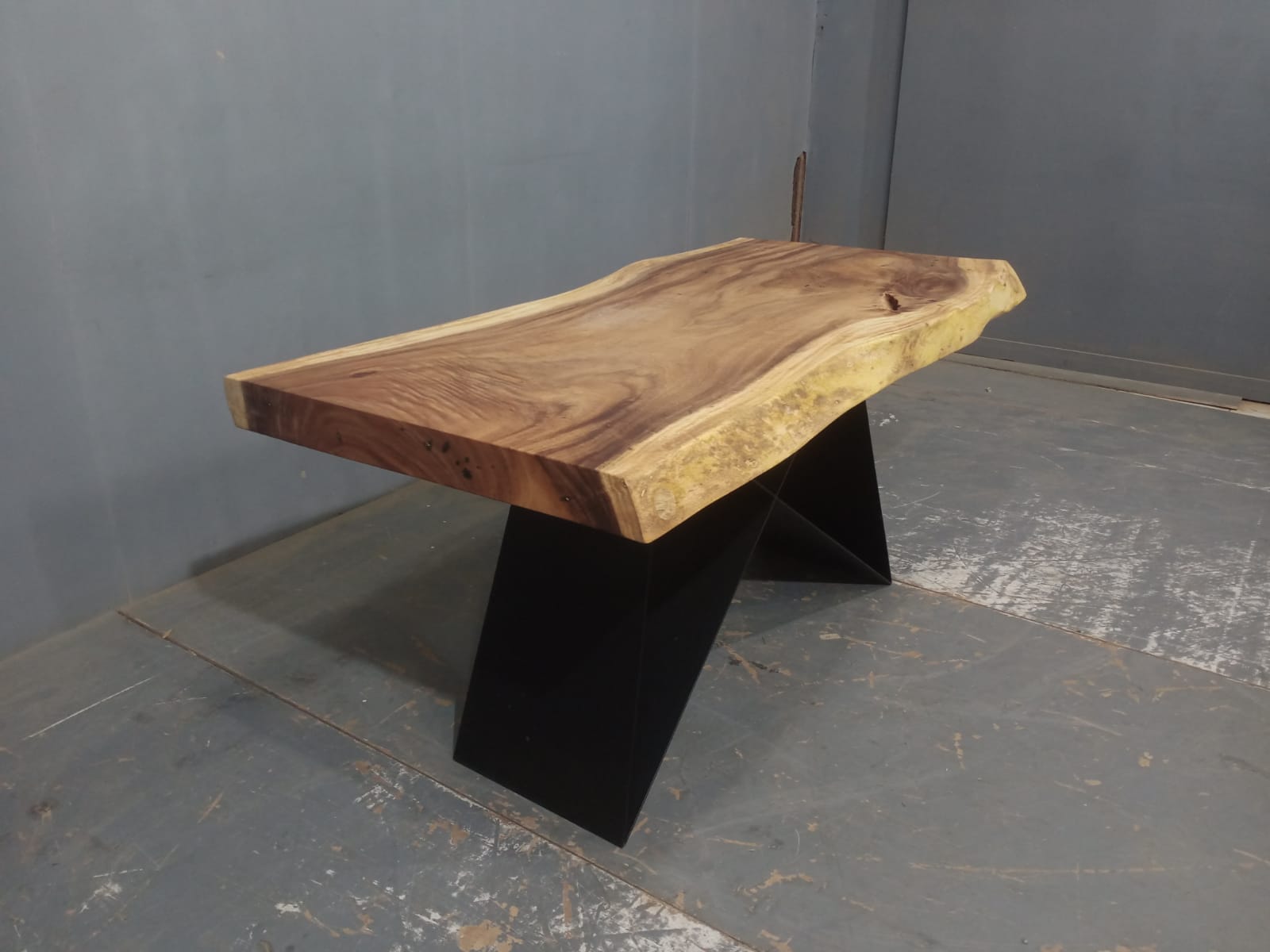 Live Edge Tables